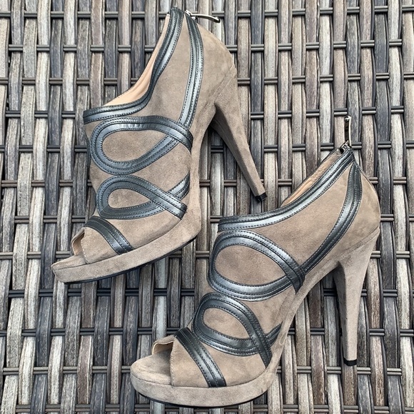 Via SPIGA Ivie Gray Suede & Leather Peep Toe Heels - Picture 3 of 16